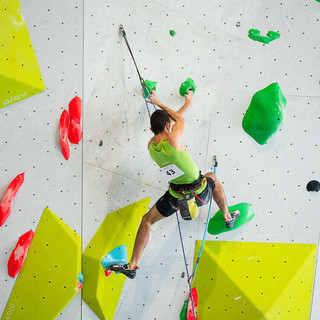 Un weekend di sfide verticali al Salewa Cube di San Fermo