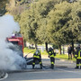 L'intervento dei vigili del fuoco in una foto pubblicata sul gruppo Facebook "Sei di Laveno se..."