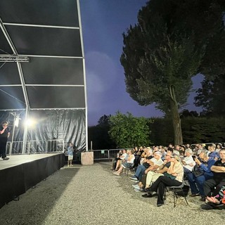 Simply Bop Big Band all'Arena Estiva: il jazz protagonista ai Giardini Estensi Simply Bop Big Band all'Arena Estiva: il jazz protagonista ai Giardini Estensi