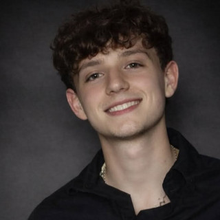 Matteo Syku in una delle tante immagine diffuse e postate sui social per ricordarlo