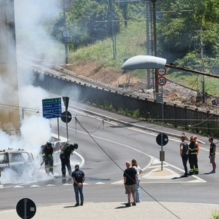 I soccorsi in azione (foto dalla pagina Facebook "Sei di Laveno se")