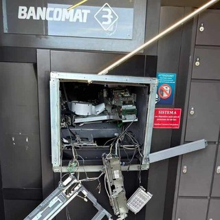 I danni alla filiale Bcc di Bodio Lomnago I danni alla filiale Bcc di Bodio Lomnago