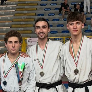 Zanovello, primo a sinistra, Stasi, al centro, e Averna, ultima a destra