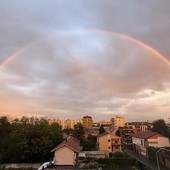 Fotonotizia - Arcobaleno superstar, spettacolo nel cielo di Busto Fotonotizia - Arcobaleno superstar, spettacolo nel cielo di Busto