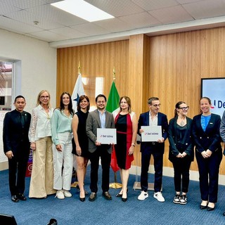 AEA (Aircraft Engineering Academy) sigla un accordo internazionale con l’Università dell’Istmo di Panama: l’Italia polo di formazione per i tecnici aeronautici del futuro AEA (Aircraft Engineering Academy) sigla un accordo internazionale con l’Università dell’Istmo di Panama: l’Italia polo di formazione per i tecnici aeronautici del futuro