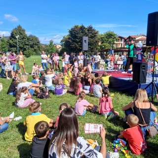 Un'immagine dell'Arcobaleno di Nichi al parco Lagozza di Arcisate Un'immagine dell'Arcobaleno di Nichi al parco Lagozza di Arcisate