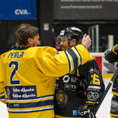 Finisce così tra l'Mvp Perla e capitan Vanetti, rientrato dopo un anno (Fotografia Galbiati)