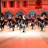 Alcune immagini del Club delle Donne APS durante le attività e le esibizioni