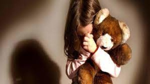 Fazzoletti Bianchi, a Luino nasce un'associazione a difesa dei bimbi vittime di abusi