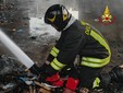 Le immagini dei vigili del fuoco impegnati nello spegnimento dell'incendio scoppiato nella zona industriale di Arcisate Le immagini dei vigili del fuoco impegnati nello spegnimento dell'incendio scoppiato nella zona industriale di Arcisate