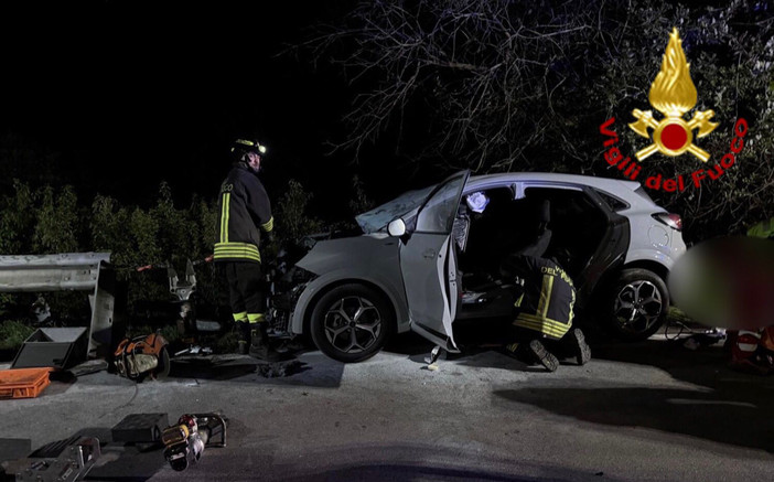 Le immagini dell'incidente di giovedì sera sulla provinciale ad Azzate