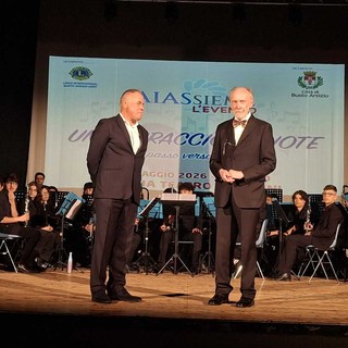 Franco Castiglioni e Marco Colombo sul palco del Teatro Manzoni Franco Castiglioni e Marco Colombo sul palco del Teatro Manzoni