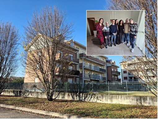 Il condominio di Gorla Minore in cui ha preso forma il progetto. Nel riquadro, gli inquilini con le referenti Il condominio di Gorla Minore in cui ha preso forma il progetto. Nel riquadro, gli inquilini con le referenti