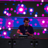 Dj Dos, nome d'arte di Fillippo degli Abbati, ha animato con la sua musica la serata di ieri alla Schiranna