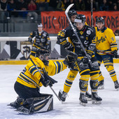 Pizzo davanti a Rocco: la copertina di gara 1 (foto Galbiati)