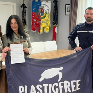 Il Comune di Brebbia diventa &quot;plastic free&quot;: «Una svolta concreta per il futuro del nostro territorio»