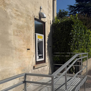 Il postamat installato a Barasso