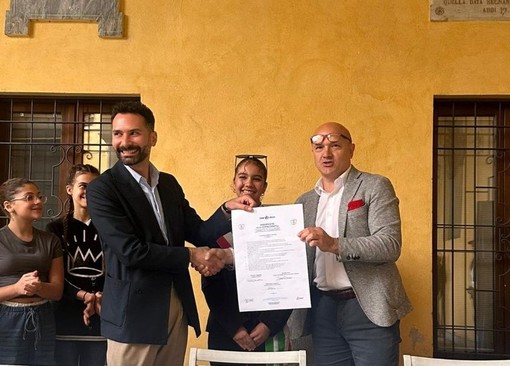 Gentilezza in azione a Besozzo, con gli operatori sanitari