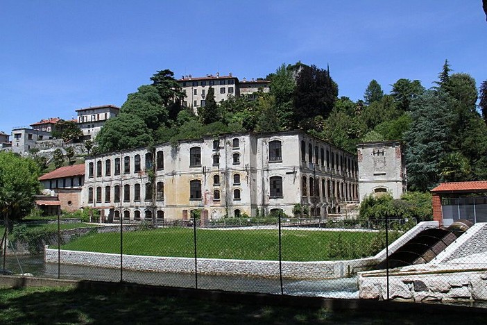 L'ex copertificio Sonnino di Besozzo