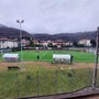 Il campo di calcio di Brusimpiano riapre lunedì (foto dalla pagina Facebook del Comune)