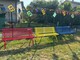 Le tre panchine colorate donate alla scuola primaria di Bardello dal comitato genitori Le tre panchine colorate donate alla scuola primaria di Bardello dal comitato genitori