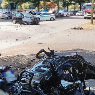 Le immagini dell'incidente avvenuto in viale Industria a Busto Arsizio