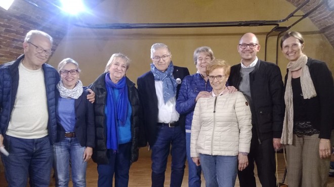 Relatori e organizzatori dell'incontro sulla vecchiaia che si è svolto in Comune a Besozzo