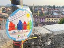 I cartelli pieni di "meraviglia" lasciati dai bimbi dell'asilo Vasconi per le strade di Besozzo I cartelli pieni di "meraviglia" lasciati dai bimbi dell'asilo Vasconi per le strade di Besozzo