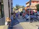 Via XXV Aprile a Besozzo subito dopo l'incidente mortale Via XXV Aprile a Besozzo subito dopo l'incidente mortale