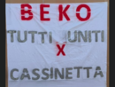 Lo striscione dei lavoratori della Beko che verrà affisso nei Comuni del territorio