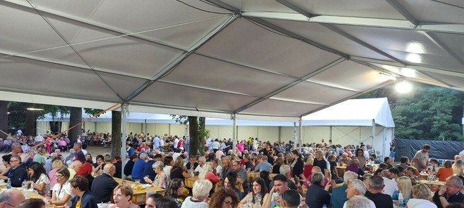 Un momento della Festa di Ferragosto a Bizzozero Un momento della Festa di Ferragosto a Bizzozero