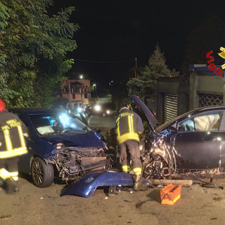 Le immagini dell'incidente di stamattina all'alba sulla provinciale a Brezzo di Bedero