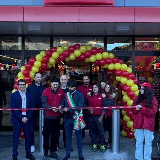 L'inaugurazione del nuovo supermercato Penny di Besano