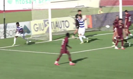 Palla in rete, Baraye esulta dopo il 2-3 (immagini canale youtube U.S. Città di Pontedera) Palla in rete, Baraye esulta dopo il 2-3 (immagini canale youtube U.S. Città di Pontedera)