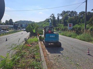 Il cantiere in corso sulla superstrada 629 a Besozzo Il cantiere in corso sulla superstrada 629 a Besozzo