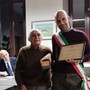 Luigi Giorgetti detto Negus premiato dal sindaco Bossi