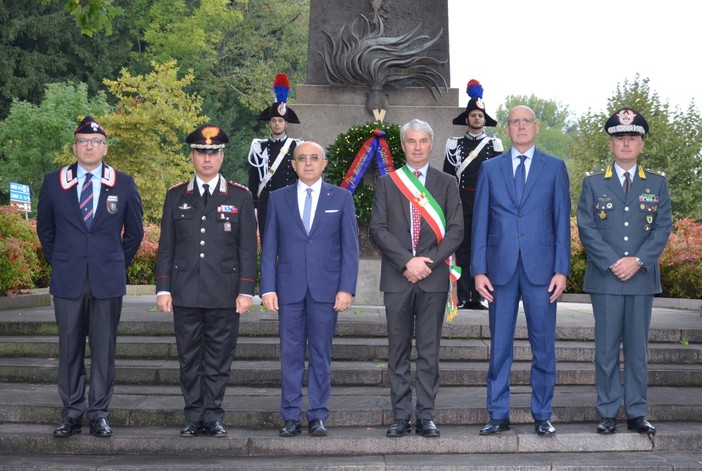 Un'immagine della cerimonia di questa mattina a Varese in ricordo di Salvo D'Acquisto Un'immagine della cerimonia di questa mattina a Varese in ricordo di Salvo D'Acquisto