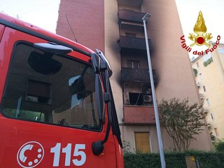 Le immagini del tragico incendio in un condominio a Cornaredo Le immagini del tragico incendio in un condominio a Cornaredo