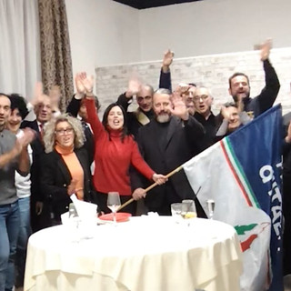 Il brindisi di Natale del circolo di Fratelli d'Italia di Cavaria con Premezzo Il brindisi di Natale del circolo di Fratelli d'Italia di Cavaria con Premezzo