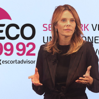 Le escort pagano le tasse? Escort Advisor fa chiarezza