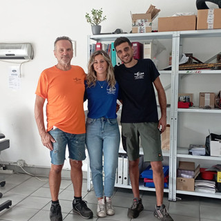 Irene e Matteo, gommisti e benzinai per scelta a Caravate: «Abbiamo lasciato il posto fisso per realizzare il nostro obiettivo»