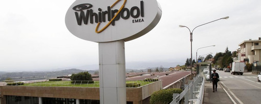 Una nuova "energia umana" per l'ex stabilimento Whirlpool di Comerio: istituzioni, imprese e scuola parlano insieme di futuro Una nuova "energia umana" per l'ex stabilimento Whirlpool di Comerio: istituzioni, imprese e scuola parlano insieme di futuro