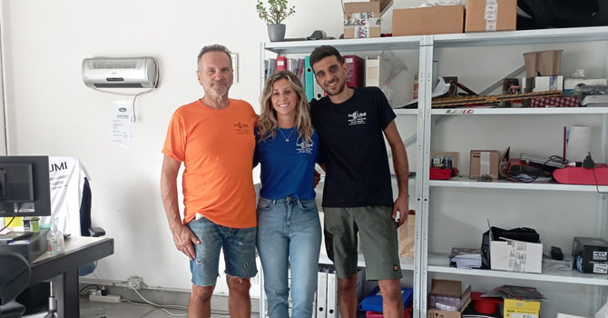 Irene e Matteo, gommisti e benzinai per scelta a Caravate: «Abbiamo lasciato il posto fisso per realizzare il nostro obiettivo»