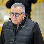 Jim Corsi, 72 anni, commosso durante la serata indimenticabile dell'omaggio di Varese al portiere e all'eroe degli scudetti dell'hockey (foto Alessandro Umberto Galbiati) Jim Corsi, 72 anni, commosso durante la serata indimenticabile dell'omaggio di Varese al portiere e all'eroe degli scudetti dell'hockey (foto Alessandro Umberto Galbiati)