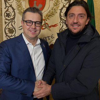 Il sindaco Andrea Cassani con Thomas Valentino
