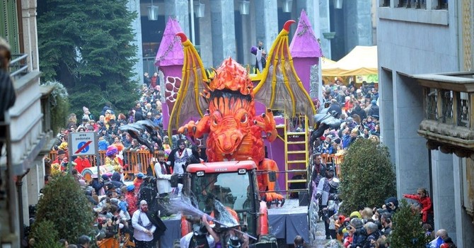 A SPASSO NEL WEEKEND - La provincia festeggia il Carnevale tra carri, maschere e divertimento A SPASSO NEL WEEKEND - La provincia festeggia il Carnevale tra carri, maschere e divertimento