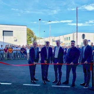 Taglio del nastro del nuovo stabilimento della Iwt Pharma di Casale Litta Taglio del nastro del nuovo stabilimento della Iwt Pharma di Casale Litta