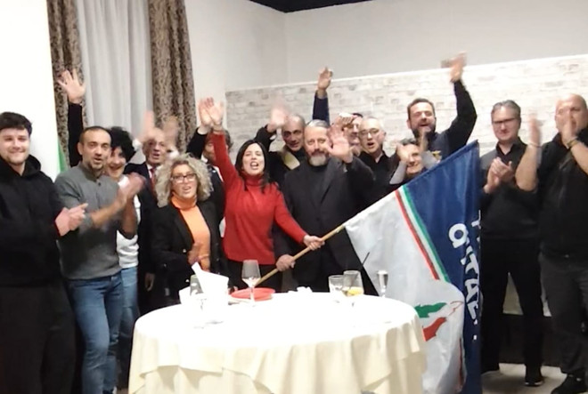 Il brindisi di Natale del circolo di Fratelli d'Italia di Cavaria con Premezzo