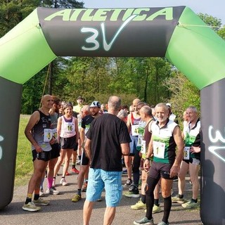 Caravate corre e non dimentica Maria Stella Bonetti