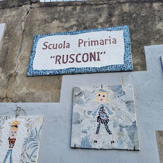 Caravate inaugura il nuovo spazio lettura e la casetta dei libri